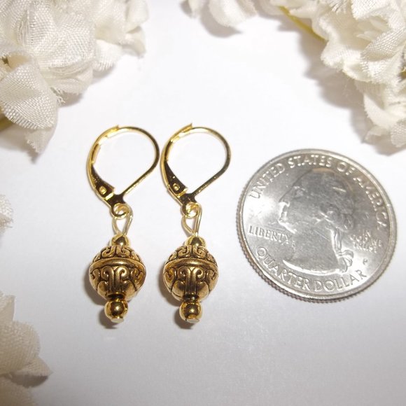 Small Everyday Gold Beaded Earring Set Minimalist Style Simple Modern NWT A368 - Picture 3 of 10